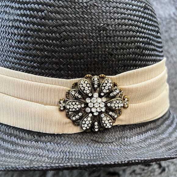 Goorin Brothers Flapper Hat - Picture 1 of 5